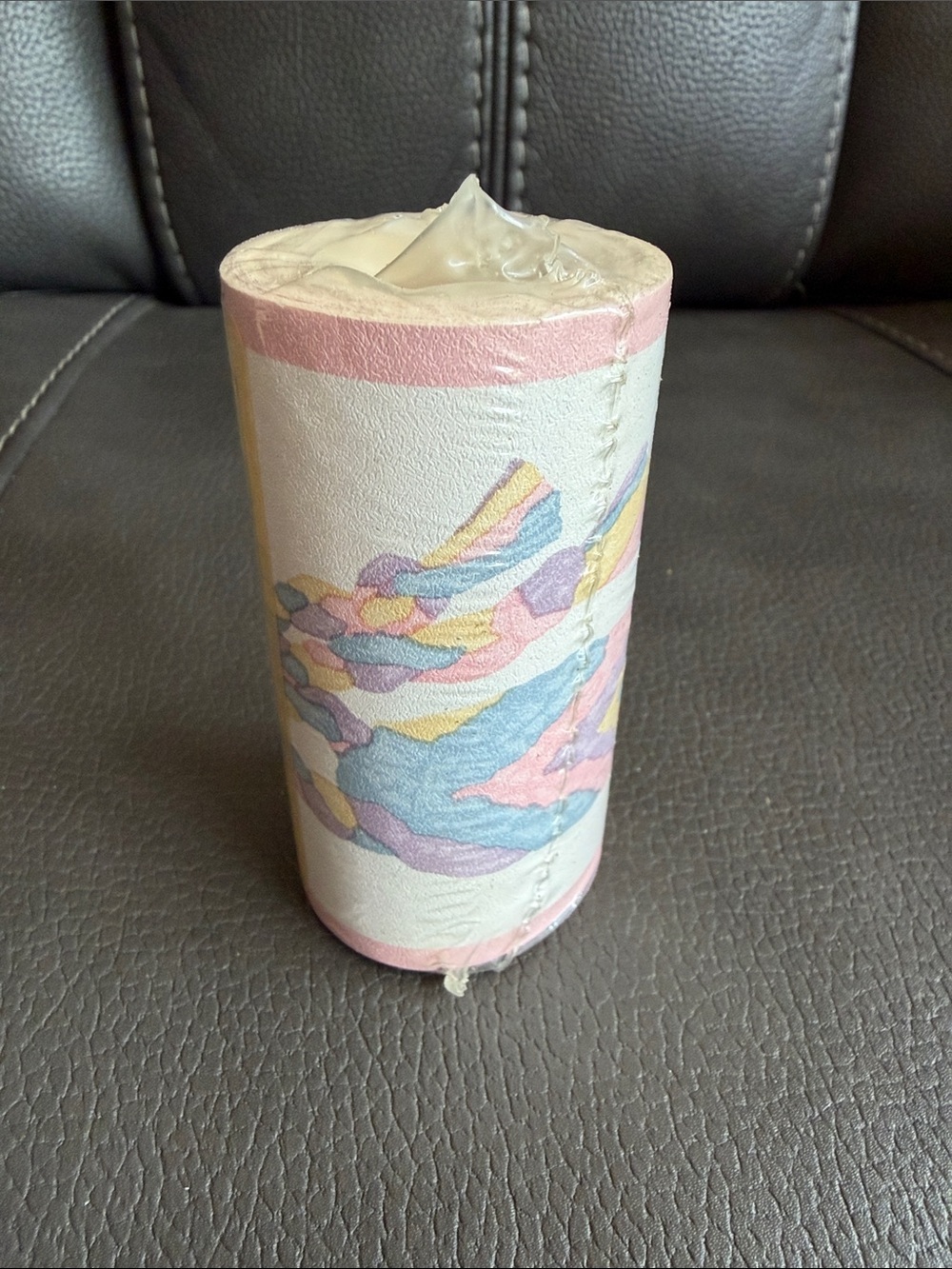 Vintage United Border Wallpaper Trim in Pink and Pastel Accents - Picture 2 of 10